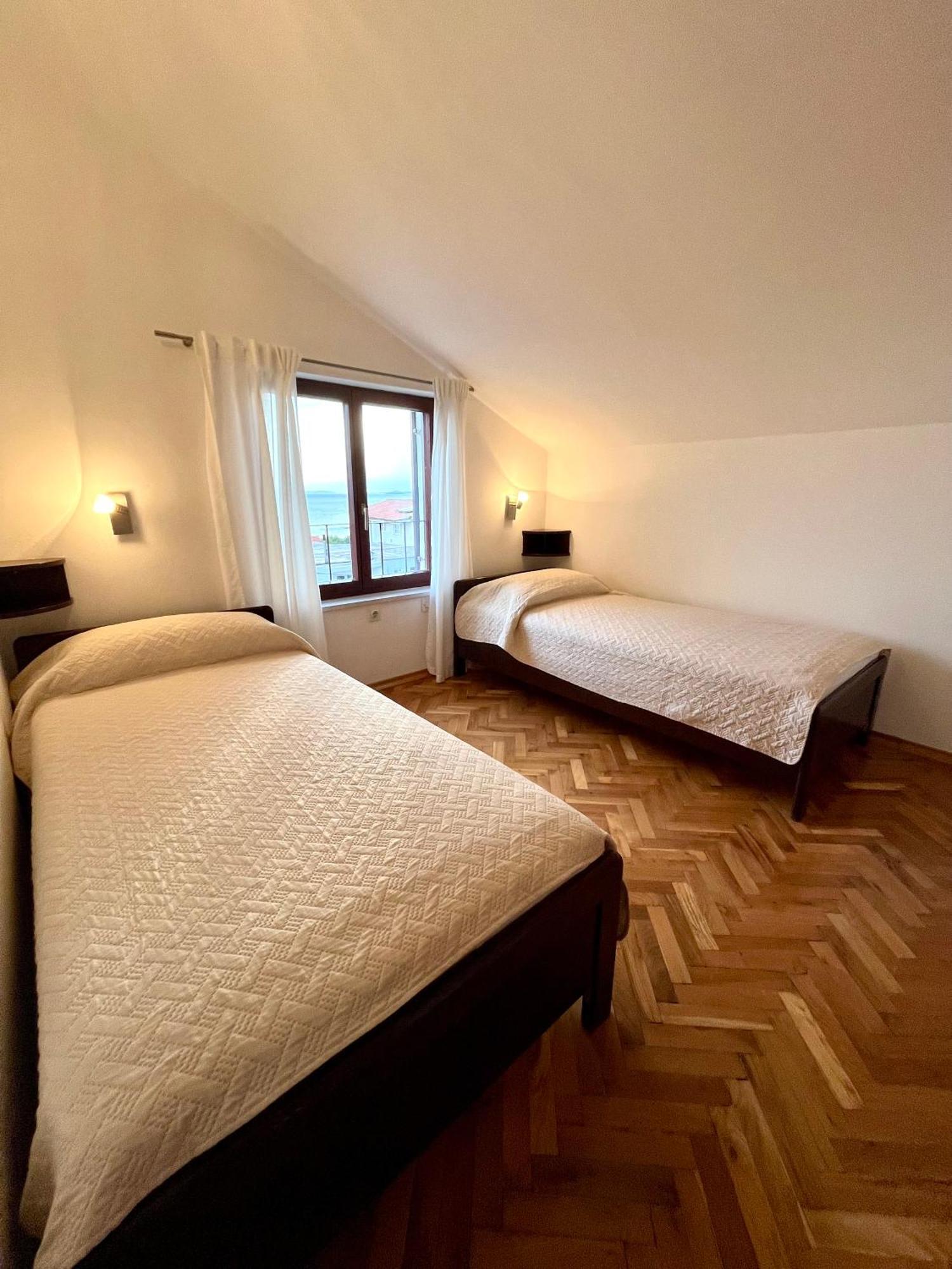 Apartments Martina Primosten Ngoại thất bức ảnh