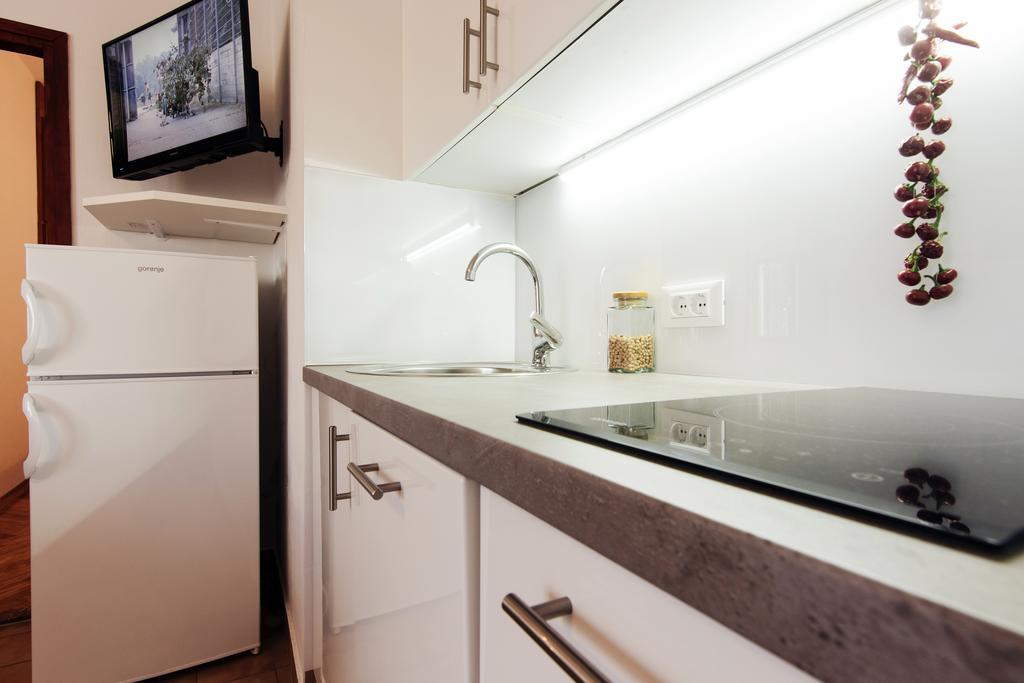 Apartments Martina Primosten Ngoại thất bức ảnh