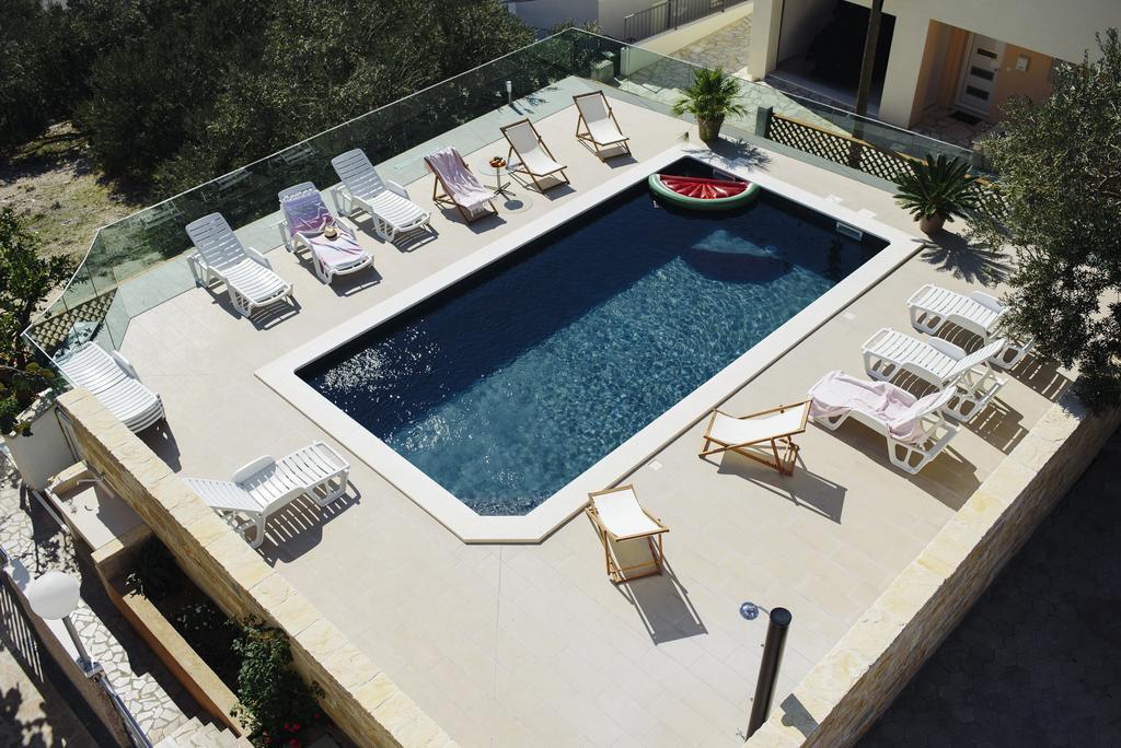 Apartments Martina Primosten Ngoại thất bức ảnh