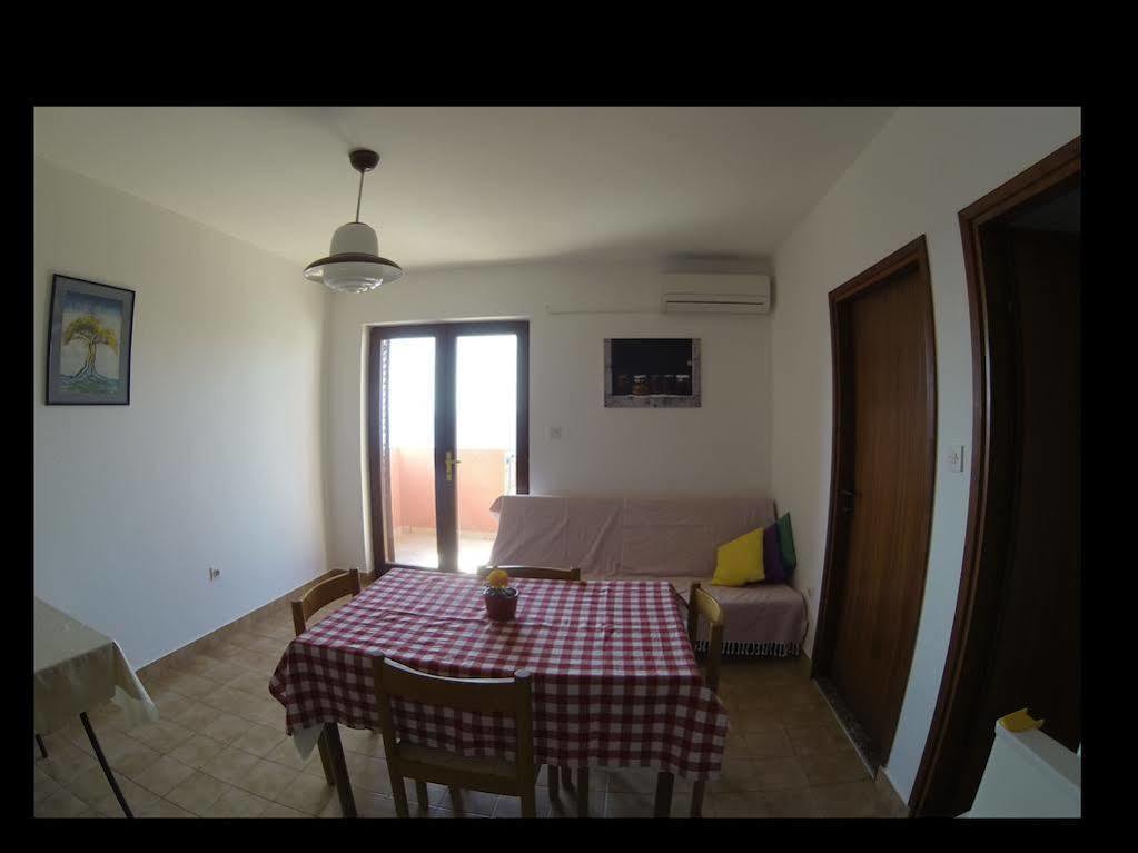 Apartments Martina Primosten Ngoại thất bức ảnh