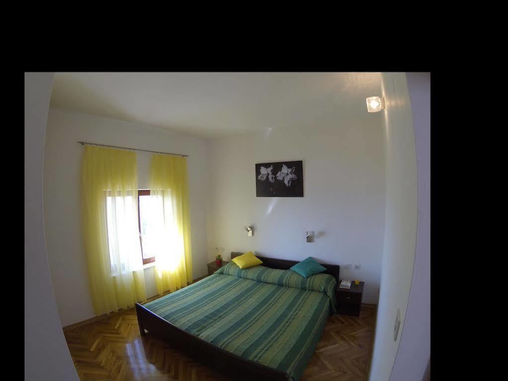 Apartments Martina Primosten Ngoại thất bức ảnh